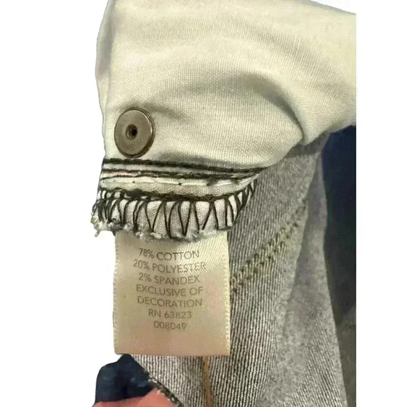 Christopher & Banks Classic Skimmer Capris in Size 12 Ave.  NWT - Picture 11 of 11